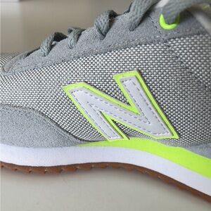 New Balance 501 v1 Women's Sneakers in Gray and Neon Yellow sz 8.5
